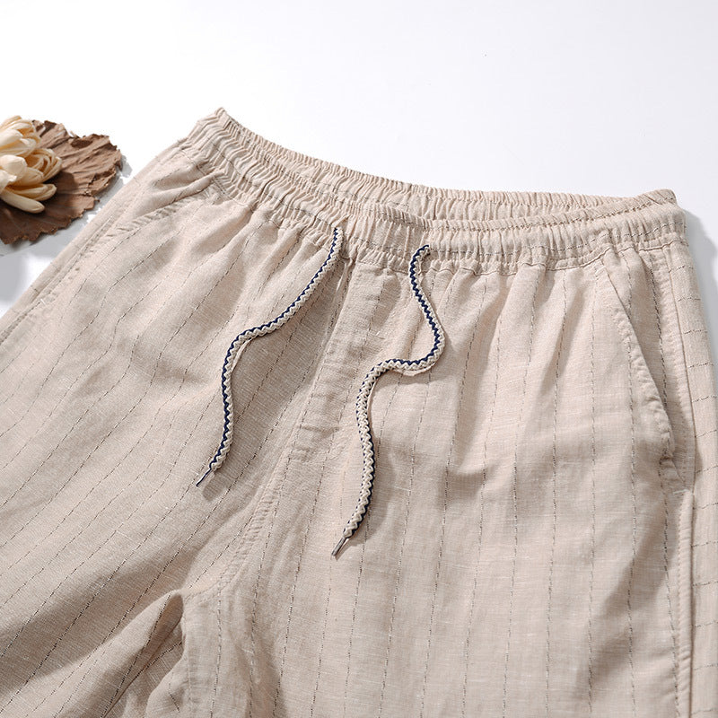 Bermuda de Linho Listrada Borenzi BZ503 feita em linho nobre, leve e respirável, com estampa discreta e caimento sofisticado para estilo refinado.