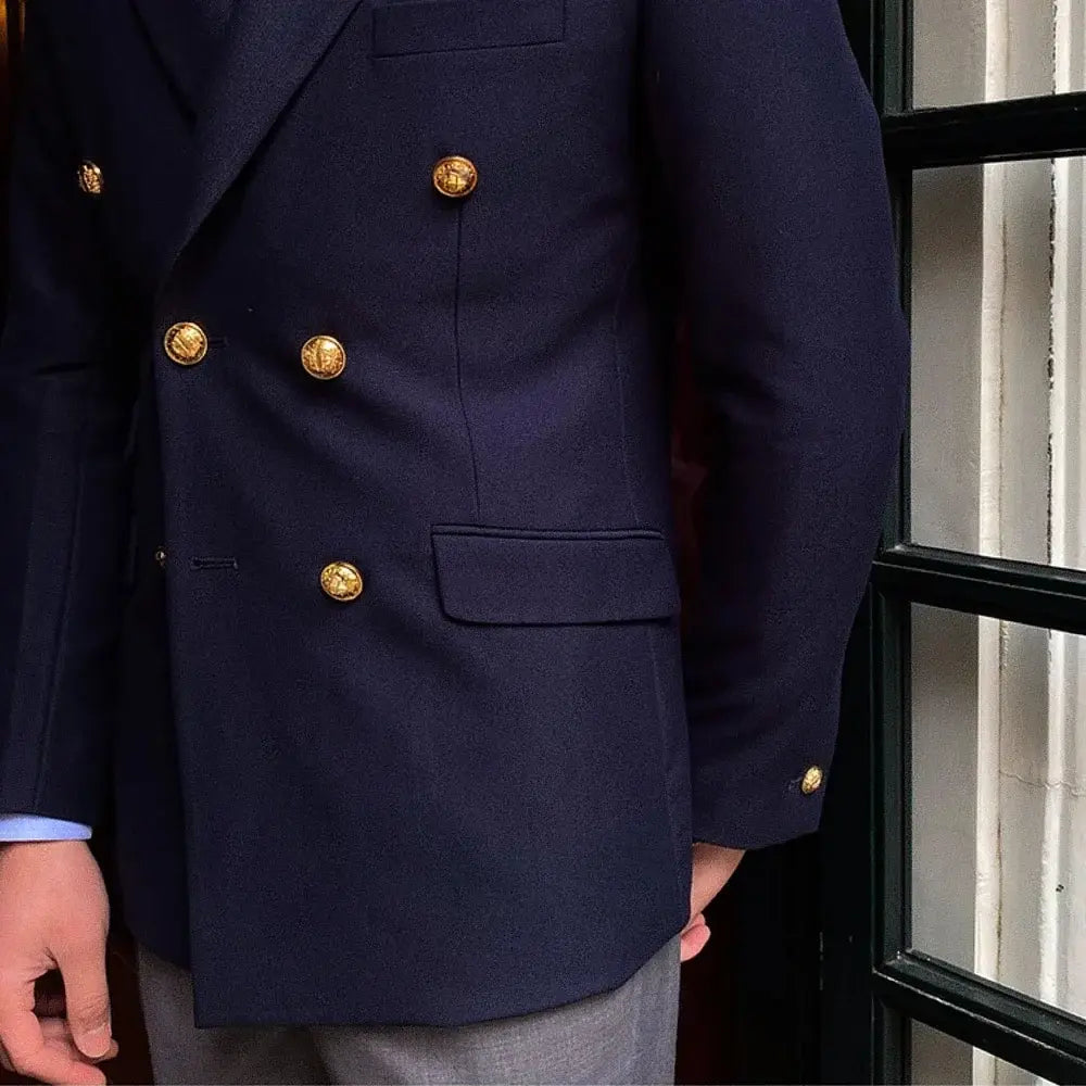 Blazer Masculino Transpassado Borenzi BZ062 com abotoamento duplo, em Ecomicrofibra Easeleaf 01, perfeito para eventos especiais.