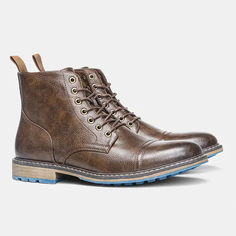 Bota Masculina de Couro Borenzi BZ284 com couro premium, solado emborrachado e design moderno. Perfeita para ambientes urbanos e aventuras.