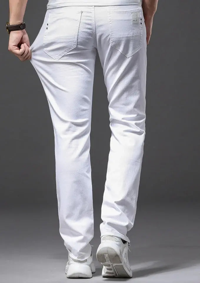 Calça Jeans Masculina Borenzi Classy BZ261 com design sofisticado e materiais premium. Conforto e estilo refinado para ocasiões especiais.