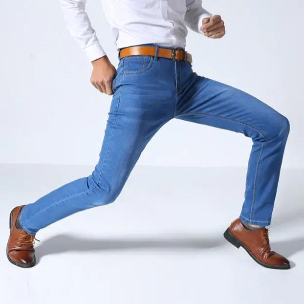 Calça Jeans Masculina Borenzi Wear BZ262 com costuras reforçadas, tecido respirável e acabamento impecável. Estilo refinado e durabilidade premium.