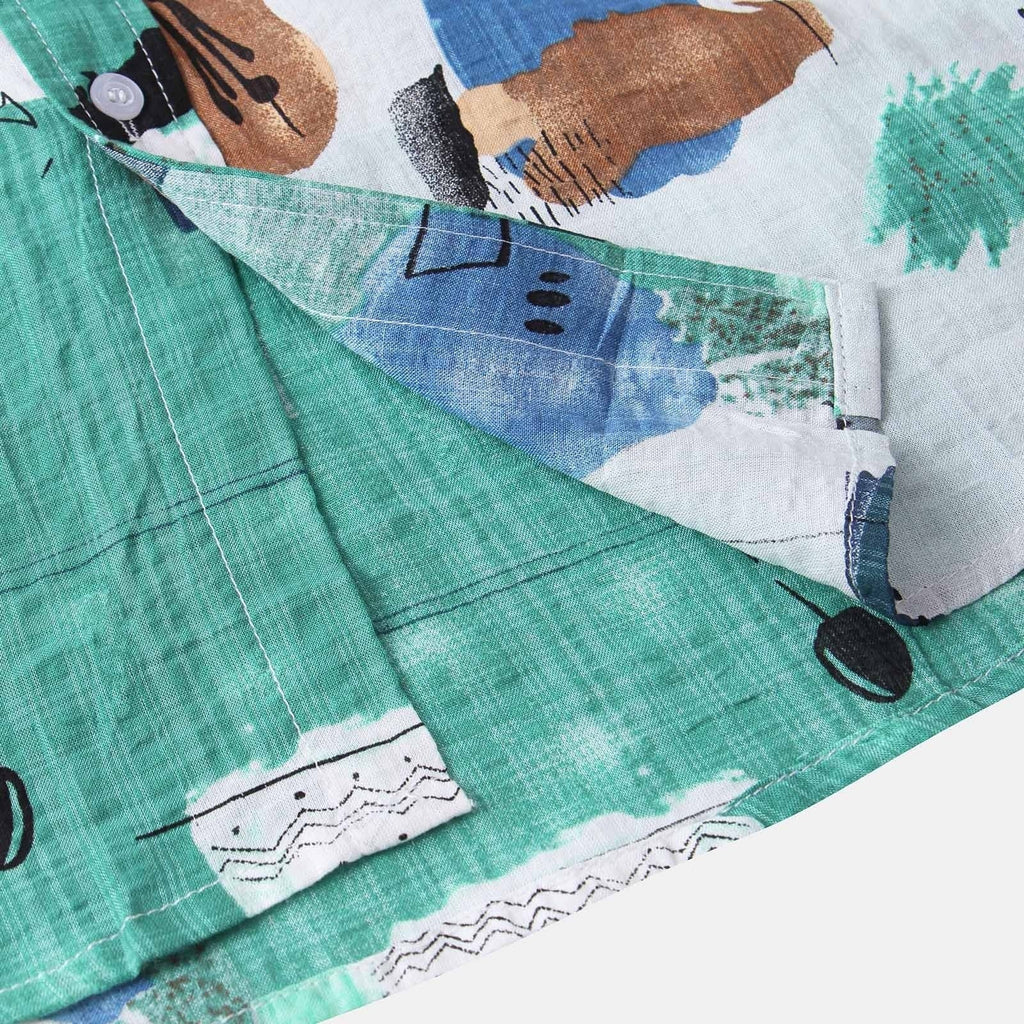 Camisa Manga Curta Borenzi Mirage BZ588 feita em tecido leve, com estampas abstratas modernas e caimento impecável que une frescor, conforto e estilo.