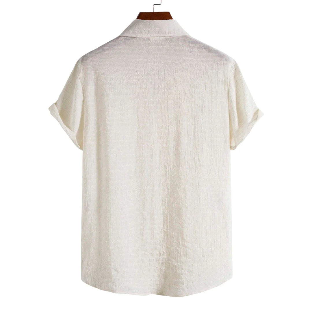 Camisa Manga Curta Borenzi Playa Off White BZ591 em tecido leve, com design sofisticado e caimento impecável para ocasiões casuais e dias ensolarados.