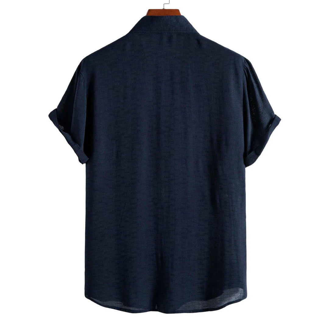 Camisa Manga Curta Lisa Borenzi Everyday BZ599 feita em tecido leve e de alta qualidade, com design clean que une conforto, estilo e versatilidade.