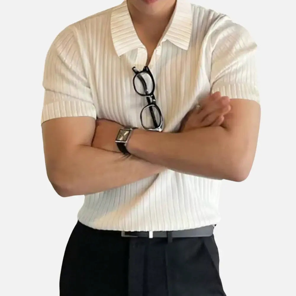 Camisa Polo Masculina Borenzi BZ019 com design clássico, colarinho e detalhes elegantes para um visual sofisticado.