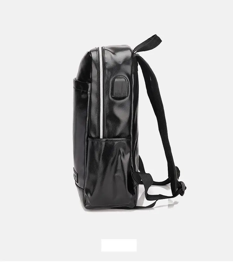 Mochila Executiva em Couro Borenzi Venice BZ068 com design sofisticado e compartimentos para notebooks e itens pessoais.